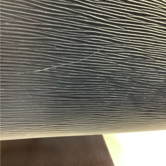 Louis Vuitton Authentic - Picture 9 of 15